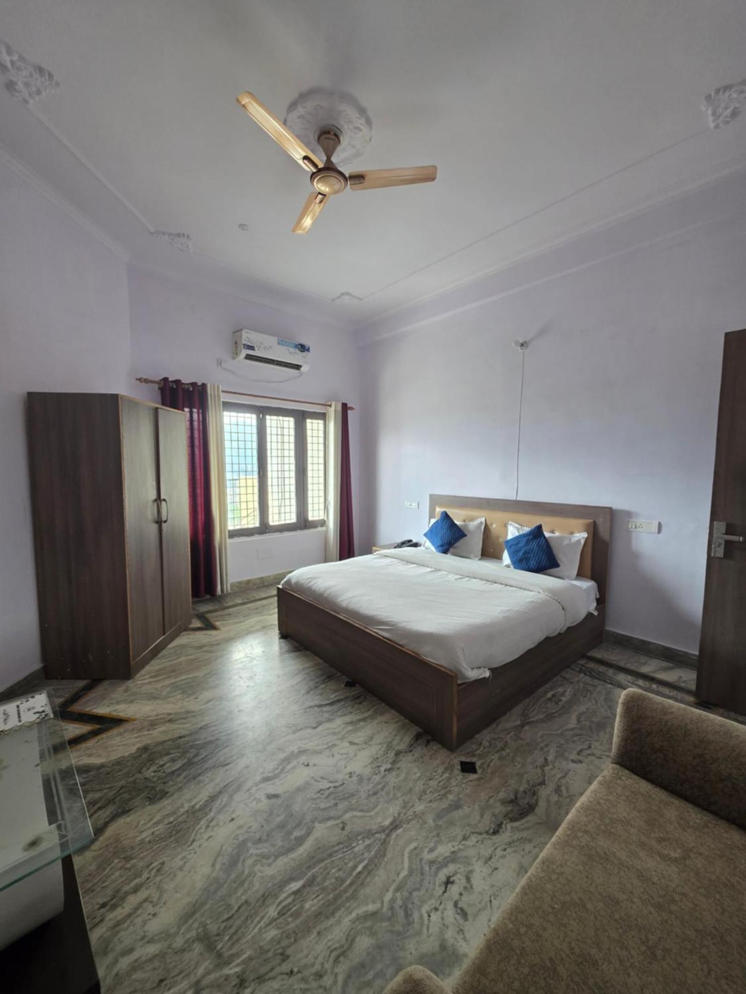 Siddhi Vinayak Hotel And Banquet Bhīm Tāl Eksteriør billede