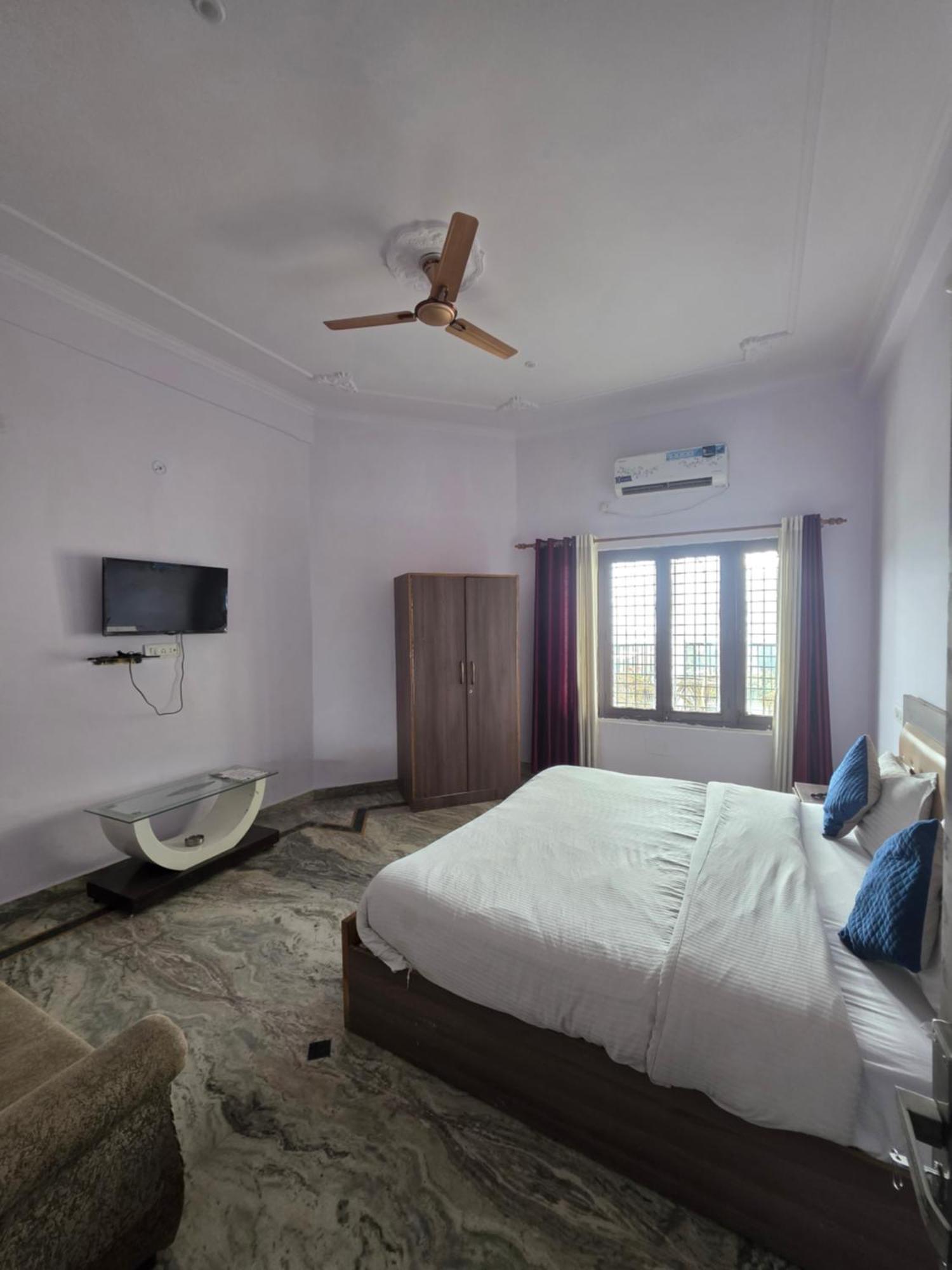 Siddhi Vinayak Hotel And Banquet Bhīm Tāl Eksteriør billede