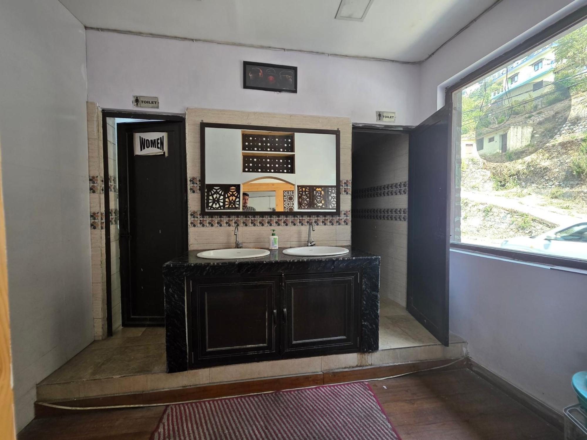 Siddhi Vinayak Hotel And Banquet Bhīm Tāl Eksteriør billede